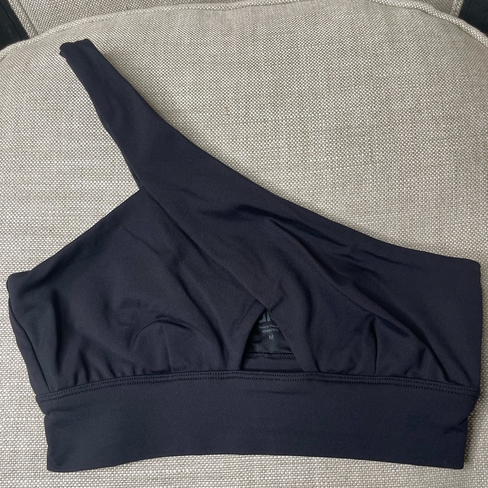 ALO yoga single shoulder sports bra